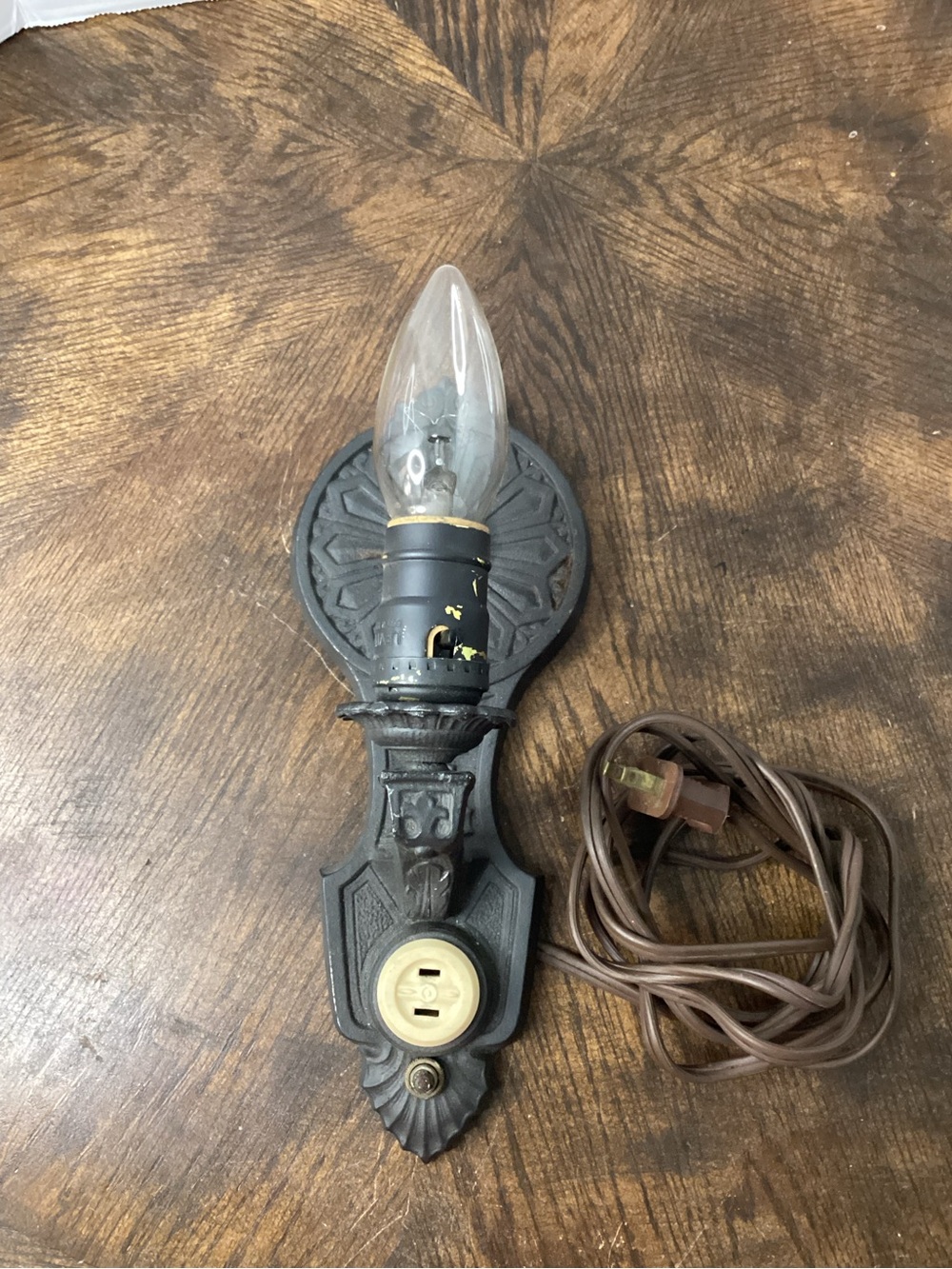 Vtg Cast Iron Wall Sconce w/ Integrated outlet